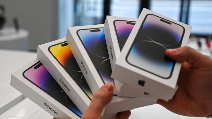 iPhone 15 va avea un nou design cu margini mai subțiri și muchii curbate