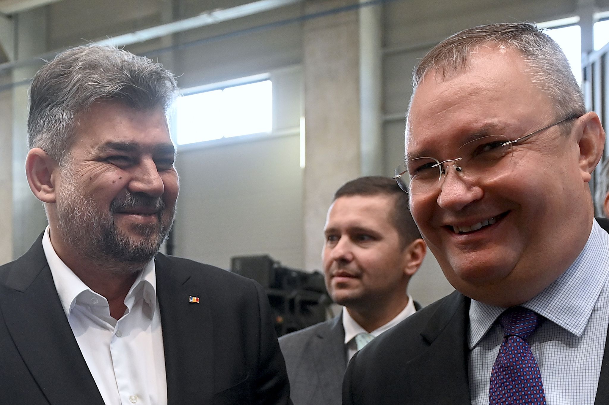 PNL și PSD se pregătesc pentru rocadă: Planuri, scheme și ambiții