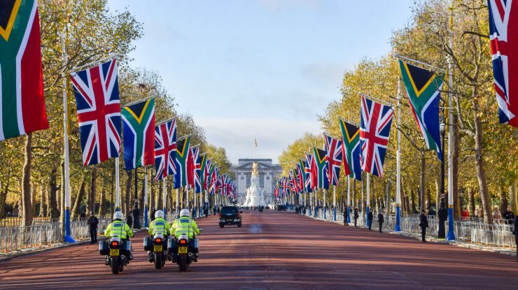 Familia regală, în „discuții de pace pentru a-l readuce pe Harry în sânul familiei înainte de încoronare” 