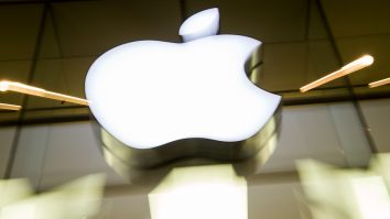 SUA acuză Apple de monopolizarea pieței de smartphone-uri și de limitarea concurenței