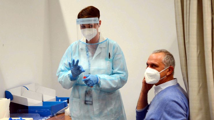 Subvarianta Omicron XBB.1.5 ar putea fi în curând tulpina COVID-19 dominantă în Europa