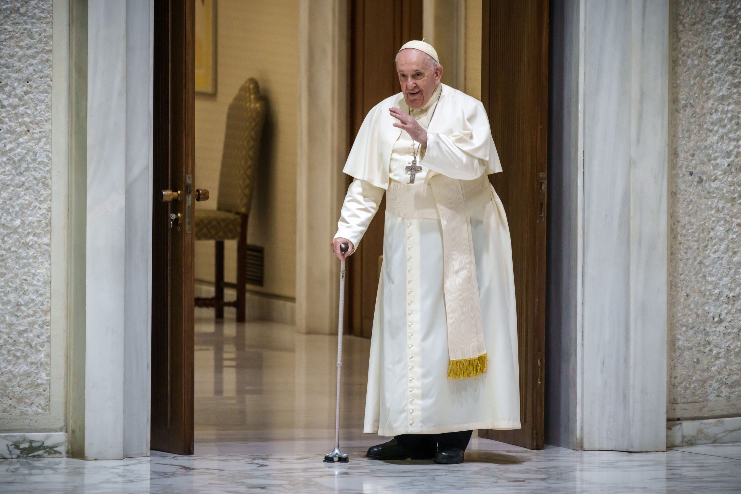 Papa Francisc a prezidat funeraliile predecesorului Benedict al XVI-lea, o premieră în epoca modernă