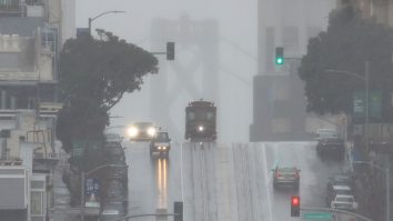 Tornadele din sud-estul SUA lasă în urmă pagube și provoacă moartea a cel puțin opt persoane