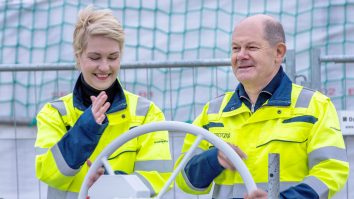 Iarna fără gaz rusesc. Germania a inaugurat al doilea terminal de GNL