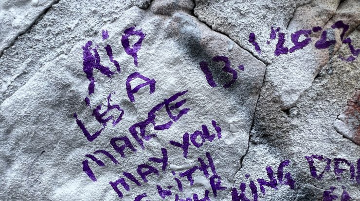 Persoane îndoliate s-au adunat în Graceland pentru comemorarea Lisei Marie Presley