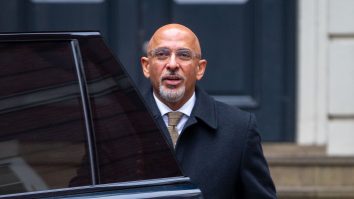 Regatul Unit: Rishi Sunak îl demite pe Nadhim Zahawi din funcția de președinte al conservatorilor