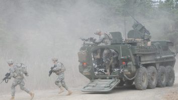 Coreea de Nord neagă că furnizează arme Rusiei