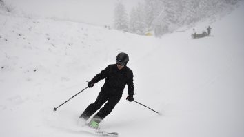 Freestyle Open, show cu acrobații la Arena Platoș în primul weekend cu zăpadă