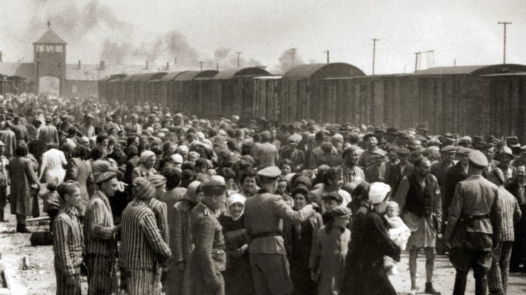 Un parlamentar a fost suspendat după ce ar fi comparat vaccinul COVID cu Holocaustul