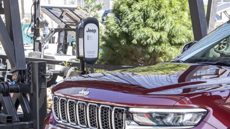 Primul Jeep full – electric, Avenger, a primit titlul „Mașina anului 2023 în Europa”