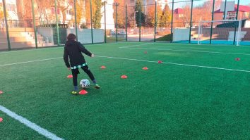 Ce au făcut părinții după ce elevii au avut nevoie de îngrijiri medicale în urma unui antrenament de fotbal