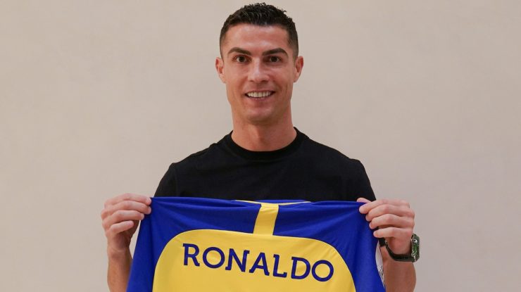 Cristiano Ronaldo a aterizat în Arabia Saudită după ce a semnat un contract istoric cu clubul de fotbal Al Nassr