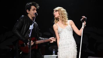 Taylor Swift prezintă un nou videoclip muzical în aceeași zi în care fostul său iubit John Mayer își anunță turneul