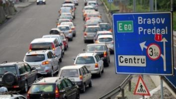 Aglomeraţie pe Valea Prahovei. Coloane în Buşteni şi între Predeal şi Buşteni
