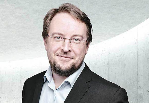 Xavier Martinet, director Dacia: Maşinile se vor scumpi foarte mult odată cu Euro 7. Dacia va deveni şi mai atractivă. Marca românească pregăteşte cel puţin patru noi modele după anul 2024, iar primul din noua serie va fi viitorul Duster III