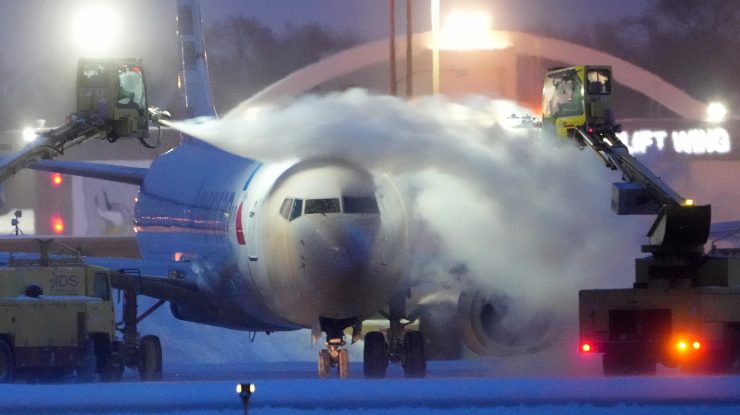 Un aeroport din Europa, sub presiunea guvernului pentru a reduce poluarea. Ce măsuri vor fi luate pentru a proteja mediul