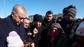 VIDEO. LIVE UPDATE. Mii de morți și răniți în Turcia și Siria ca urmare a unei succesiuni de cutremure. Președintele turc Erdogan declară starea de urgență în zece provincii pentru trei luni