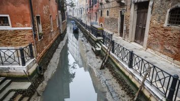 Canalele Veneției sunt uscate, pe fondul temerilor că Italia se confruntă cu o nouă secetă
