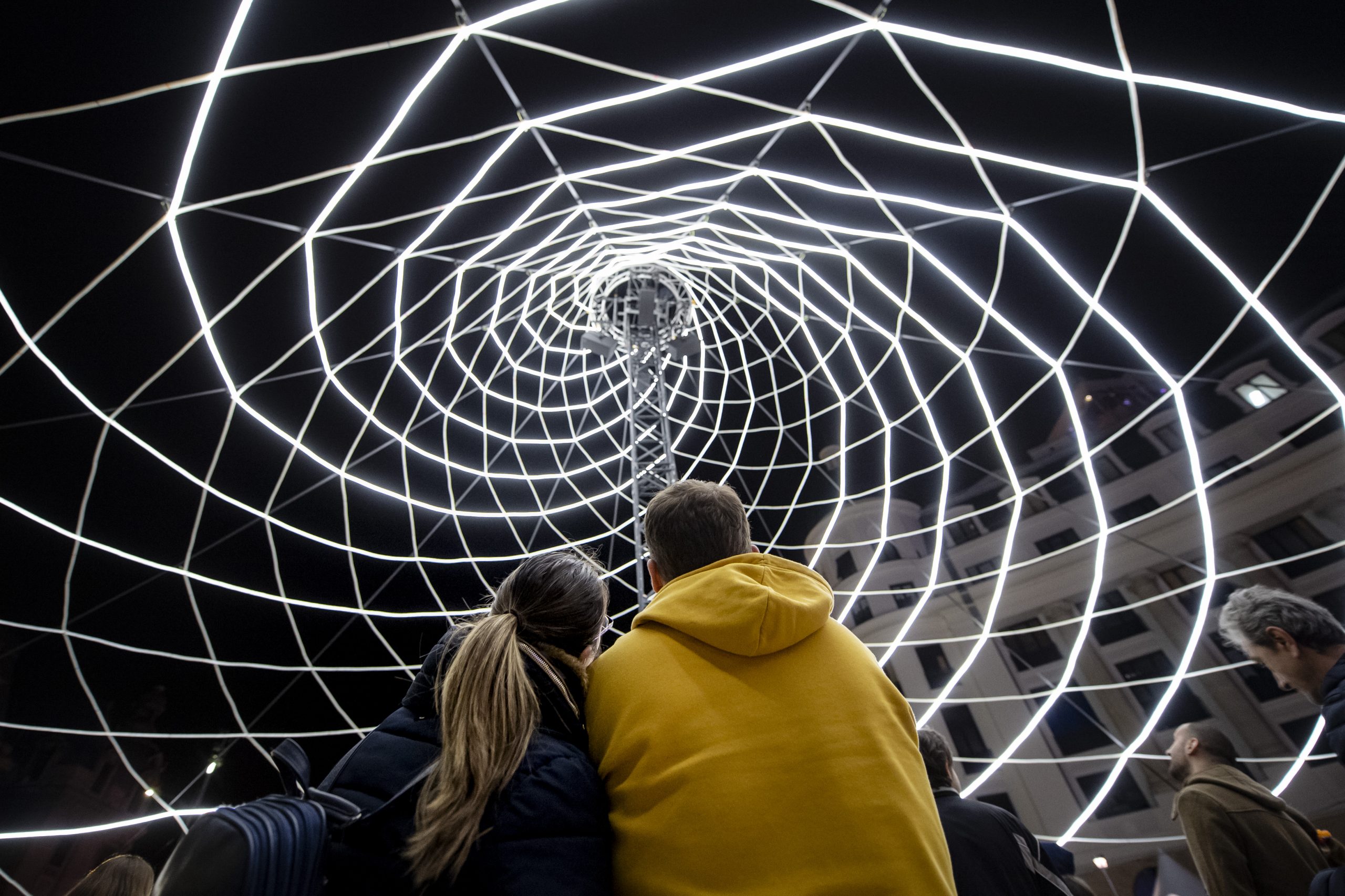 STUDIU. Bârfa e benefică pentru sănătate. Ce efect are asupra corpului nostru