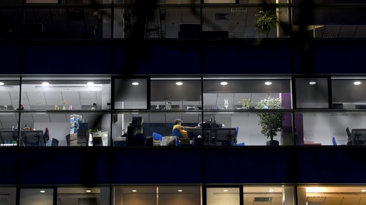 Financial Times: 50% dintre marile multinaționale plănuiesc să reducă spațiul de birouri în următorii trei ani