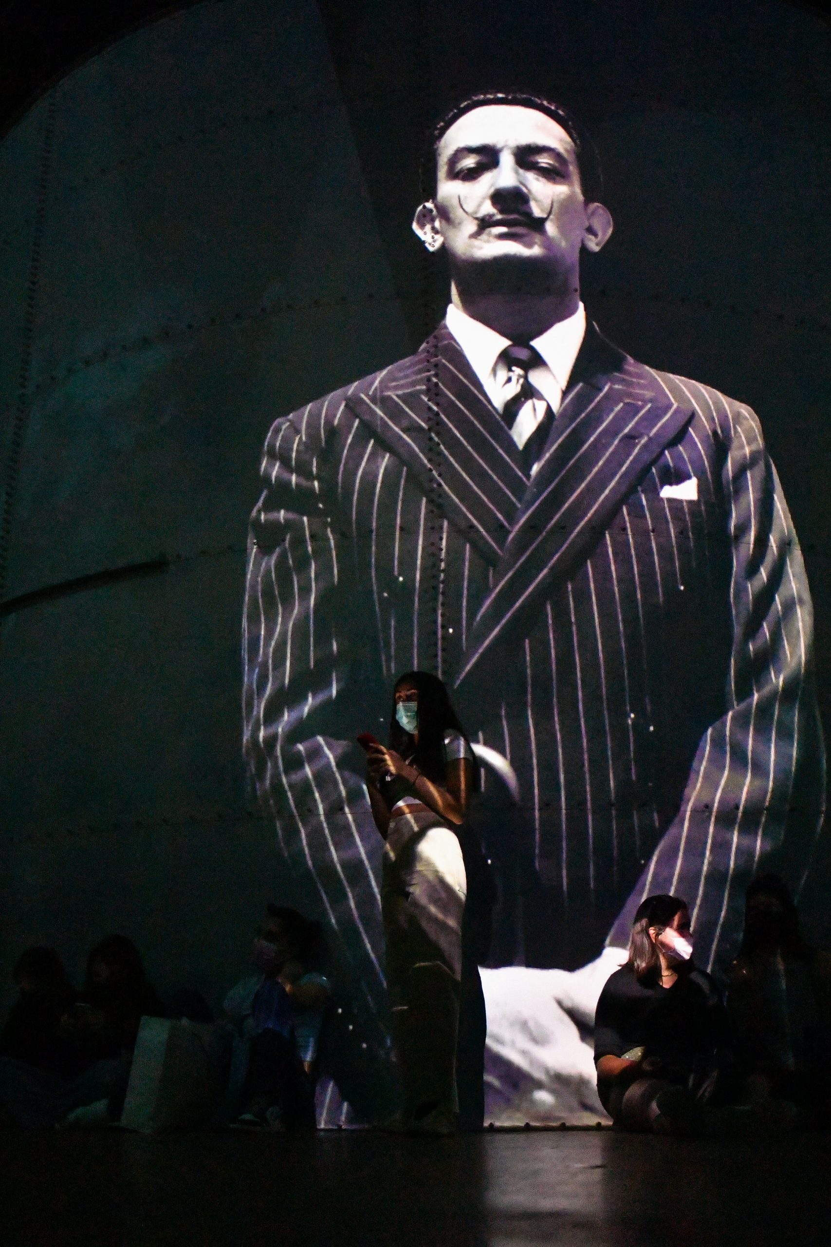 Misterele din spatele picturilor lui Dalí descifrate de doi curatori americani