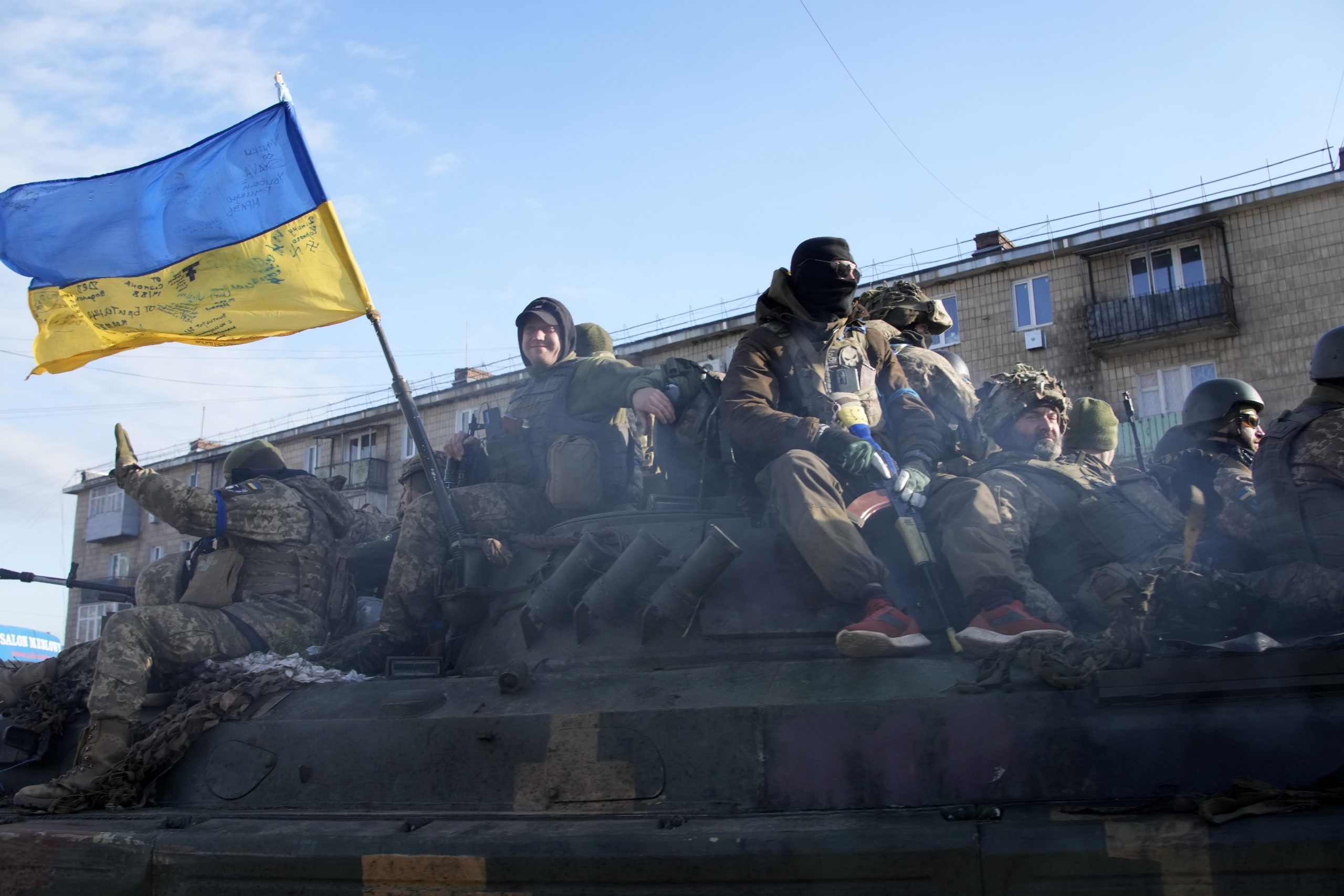 Обстрел украинцев. Украинские войска. Украинская армия.