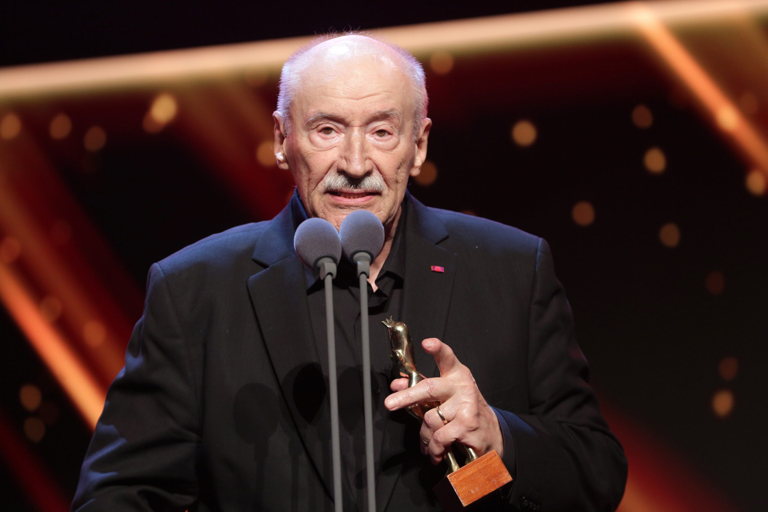 Victor Rebengiuc a împlinit 90 de ani. Actor în peste 50 de filme, acum joacă în două spectacole