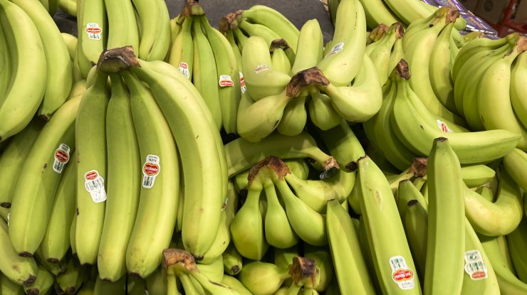 De ce este bine să mănânci o banană cu jumătate de oră înainte de culcare?