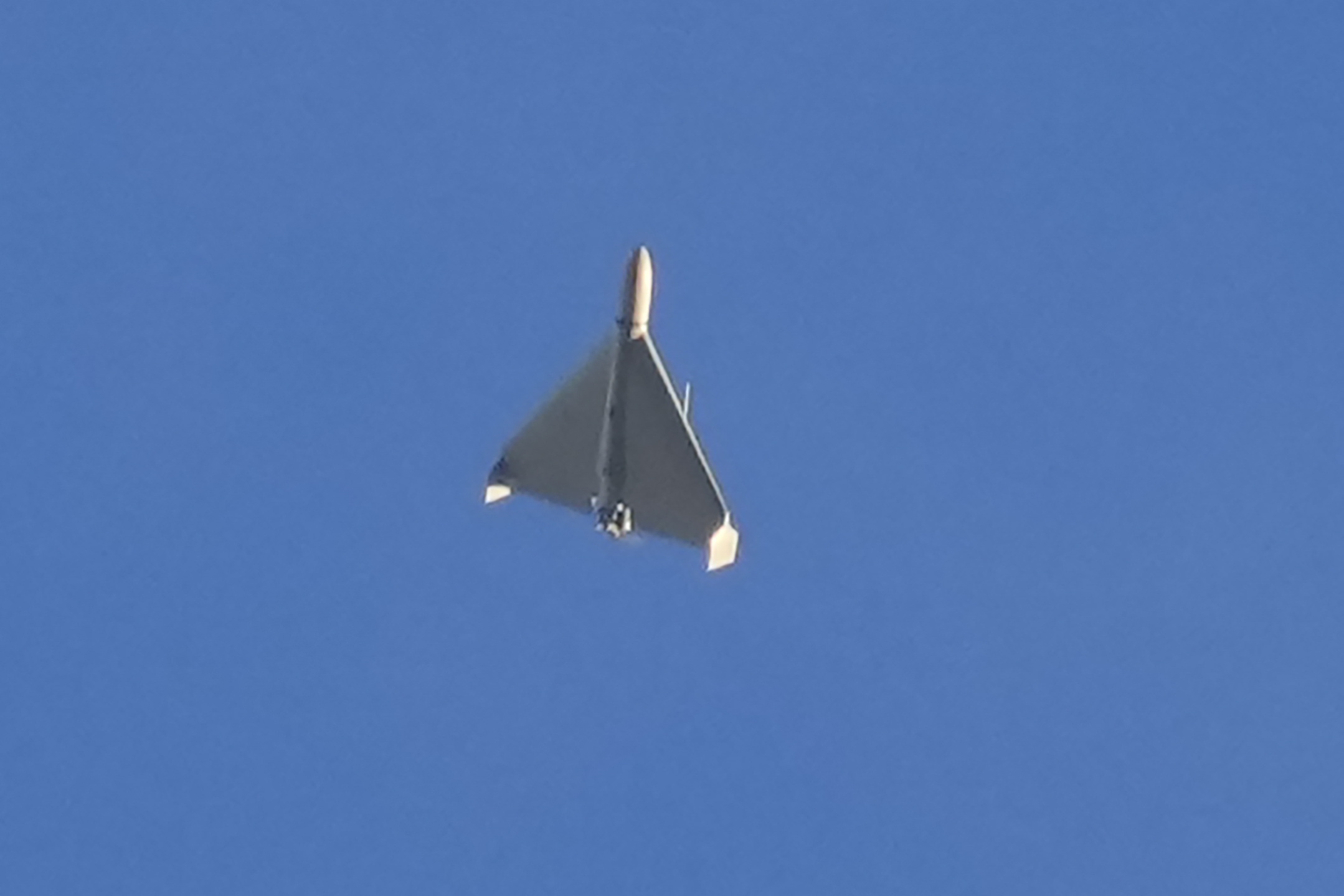 Locuitorii din Tulcea au primit din nou mesaje RO-Alert, după ce au fost reperate drone care atacau Ucraina. MAPN: Au fost ridicate avioane F-18 şi F-16 pentru monitorizare