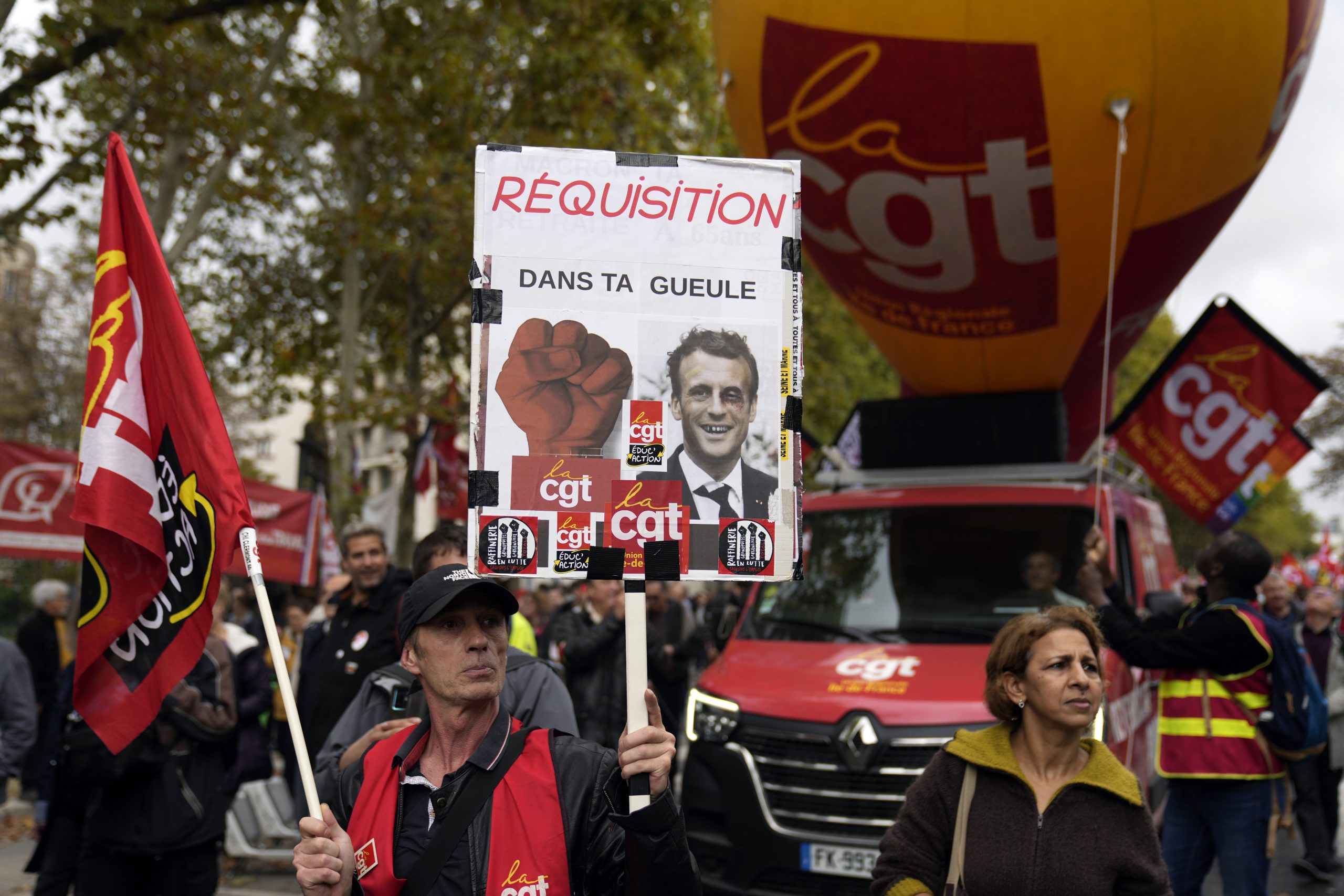 O nouă rundă de greve și proteste în Franța contra reformei sistemului de pensii