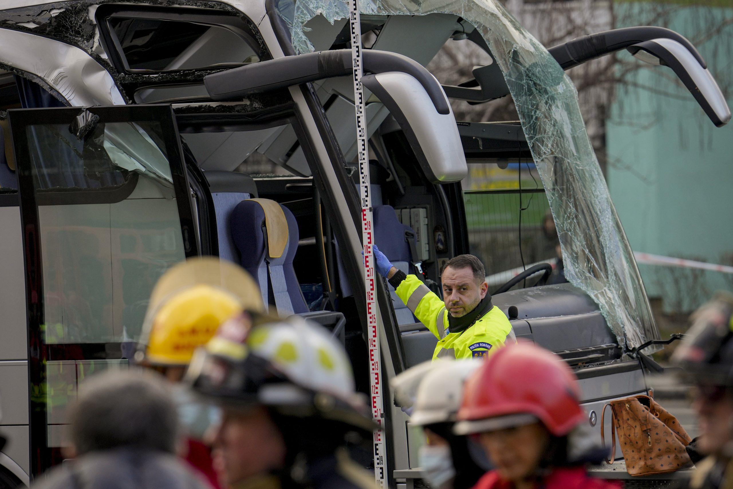 Un autocar cu români s-a răsturnat în Slovenia: Trei morți și mai mulți răniți