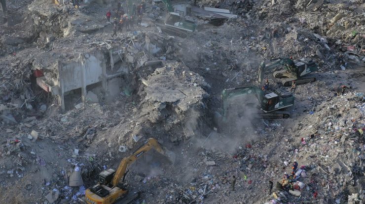 Cutremur: Turcia pune capăt eforturilor de salvare, cu excepția a două provincii