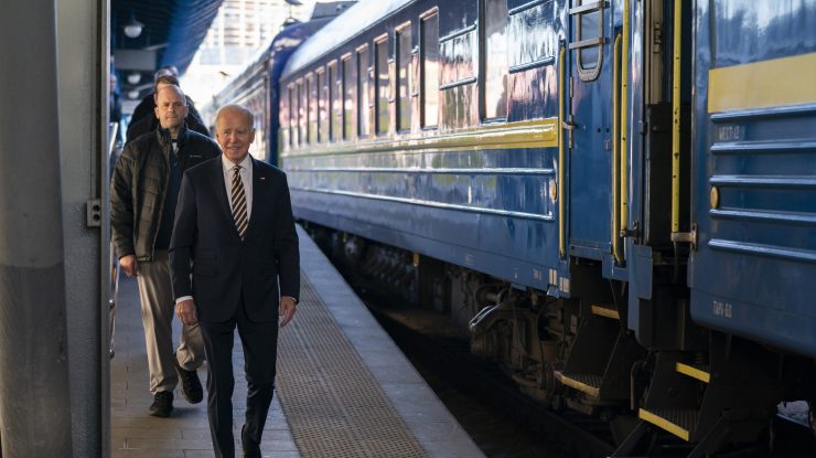 Train Force One: În interiorul trenului de lux pe care liderii mondiali îl folosesc pentru a vizita Ucraina, cum a fost cazul lui Biden