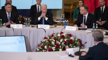 B9. Biden s-a angajat să protejeze ţările de pe flancul estic al NATO