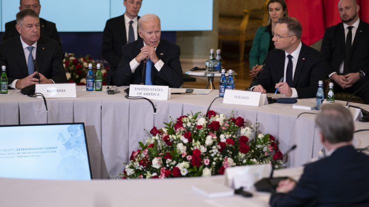 B9. Biden s-a angajat să protejeze ţările de pe flancul estic al NATO