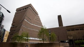„Rezidenții Tate Modern” câștigă procesul în instanță pentru că au fost „expuși ca într-o grădină zoologică”