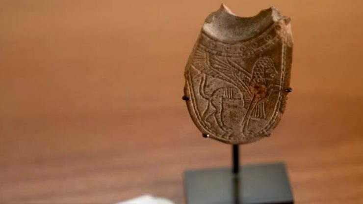 O lingură de fildeș veche de 2.700 de ani stârnește o dispută între Israel și SUA