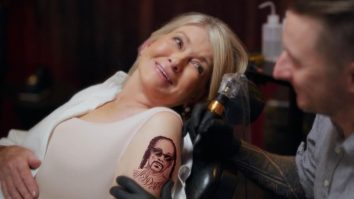 Chiar și-a făcut Martha Stewart un tatuaj cu Snoop Dogg?