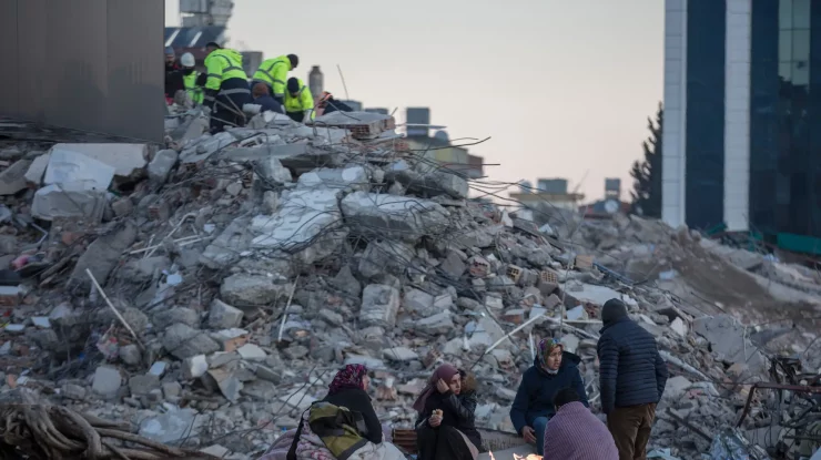 Un nou cutremur de 5,6 grade s-a produs în Turcia. 29 de clădiri avariate s-au prăbușit