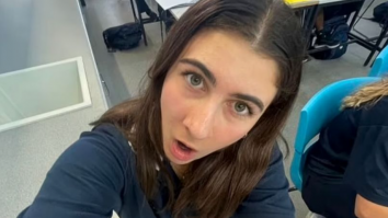 O fată de 16 ani a fost ucisă de un rechin, în timp ce prietenii o priveau în timp ce înota cu delfinii