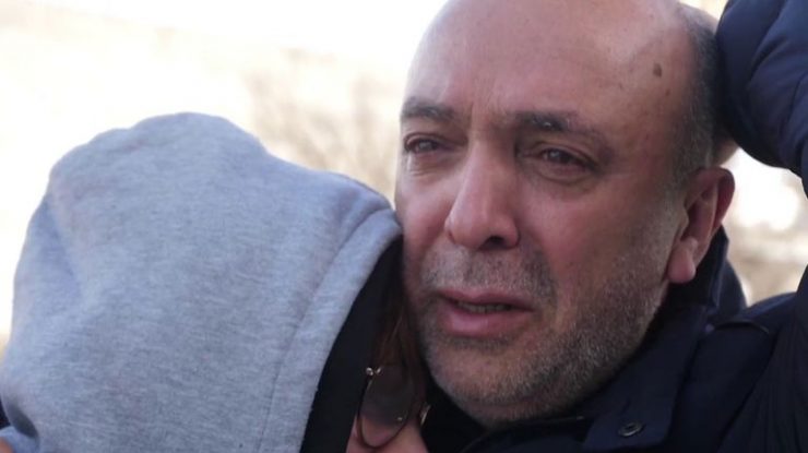 Povestea bărbatului care a călătorit peste 3.000 de kilometri din sudul Țării Galilor până în Turcia pentru a-și căuta familia. Fratele său a fost găsit decedat