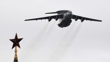 Personalități ale opoziției belaruse în exil susțin că un avion militar rusesc a fost avariat într-un atac cu drone în apropiere de Minsk