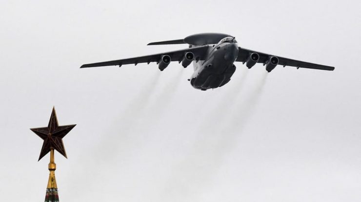 Personalități ale opoziției belaruse în exil susțin că un avion militar rusesc a fost avariat într-un atac cu drone în apropiere de Minsk