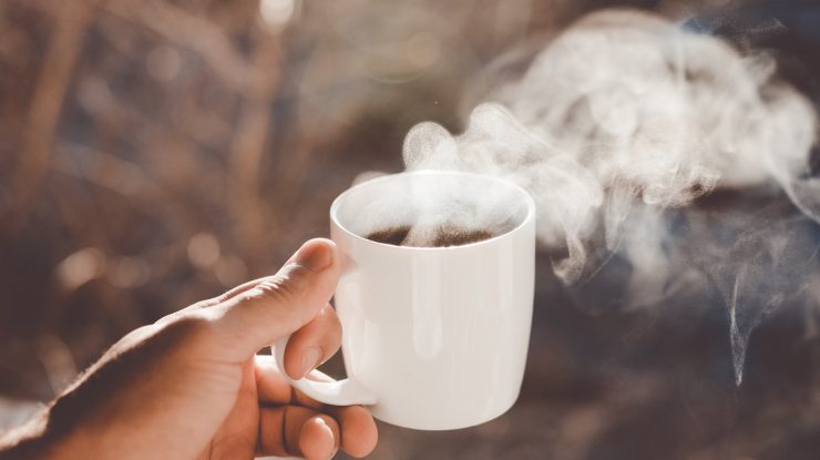 STUDIU. Băutura fierbinte crește riscul unuia dintre cele mai letale cancere