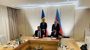 Romgaz şi Socar Trading au semnat un nou contract pentru livrarea de gaze naturale azere în România