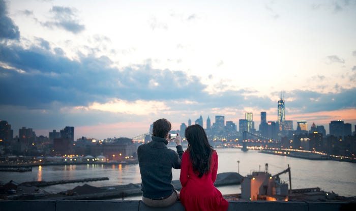 Un expert în relații împărtășește idei de întâlnire de Ziua Îndrăgostiților care nu sunt costitisoare