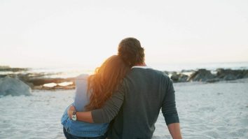 Care sunt metodele prin care îți poți ține partenerul cu adevărat interesat în relație