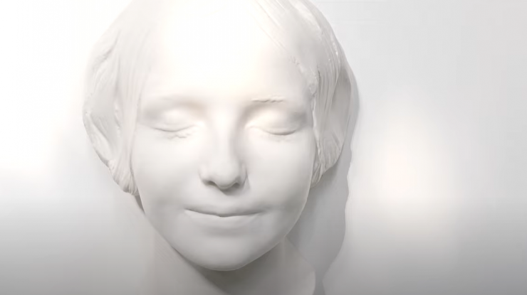 Cea mai mare parte a planetei a sărutat o adolescentă franceză care a murit în secolul al XIX-lea