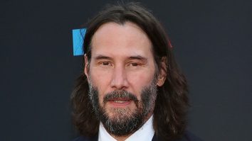 Keanu Reeves spune că este alarmat și tulburat de un presupus intrus care a dormit în grădina sa