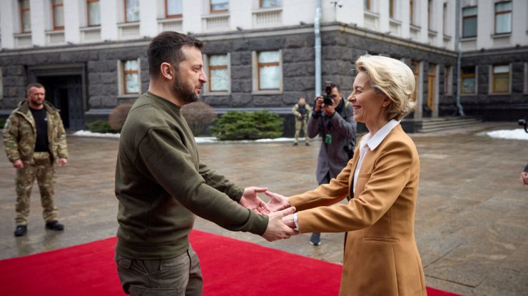 Liderii Uniunii Europene se întâlnesc la Kiev cu Zelenski, aducând promisiunea unor noi sancțiuni împotriva Rusiei